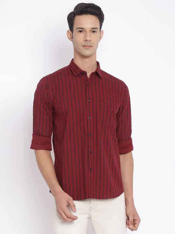 men's cotton shirts -Men's Maroon Casual Narrow Stripe Full Sleeve Shirt